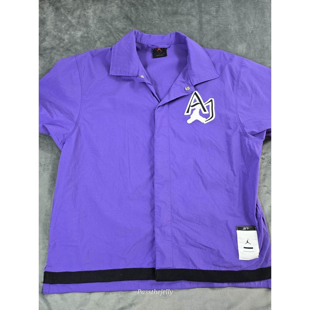 Air Jordan Shirt Mens Small Purple AJ Jumpman Button Up Short Sleeve Nike NBA‎
